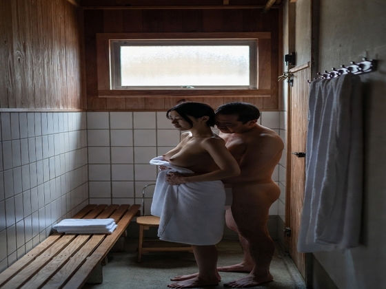 混浴温泉の人妻 分岐 脱衣所編 (同人誌)